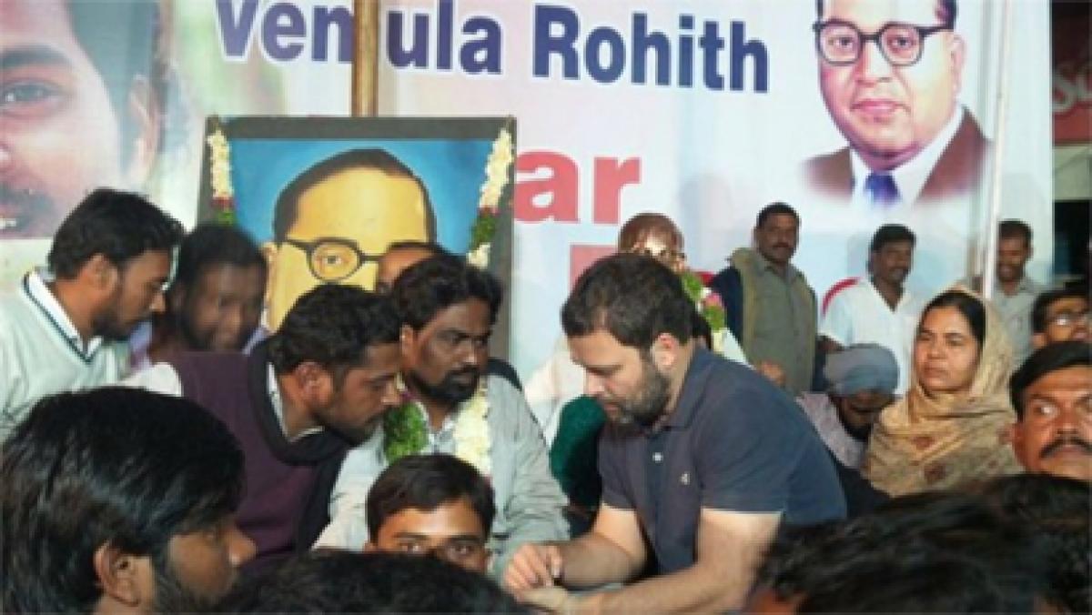 Rahul Gandhi joins midnight march at HCU, to sit on hunger strike today